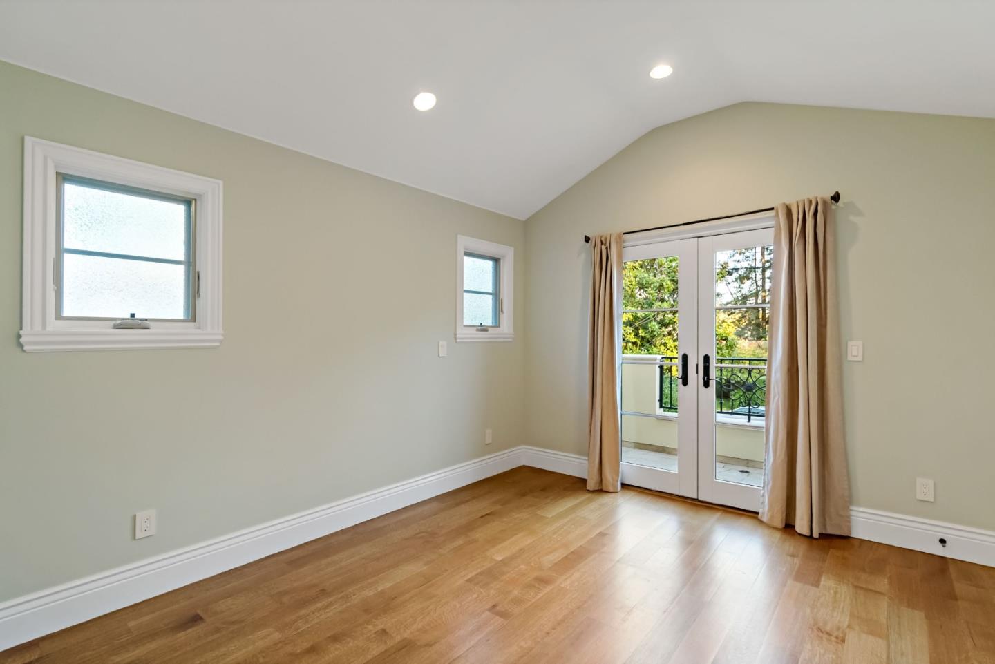 627 Tennyson Ave PALO ALTO, CA 94301