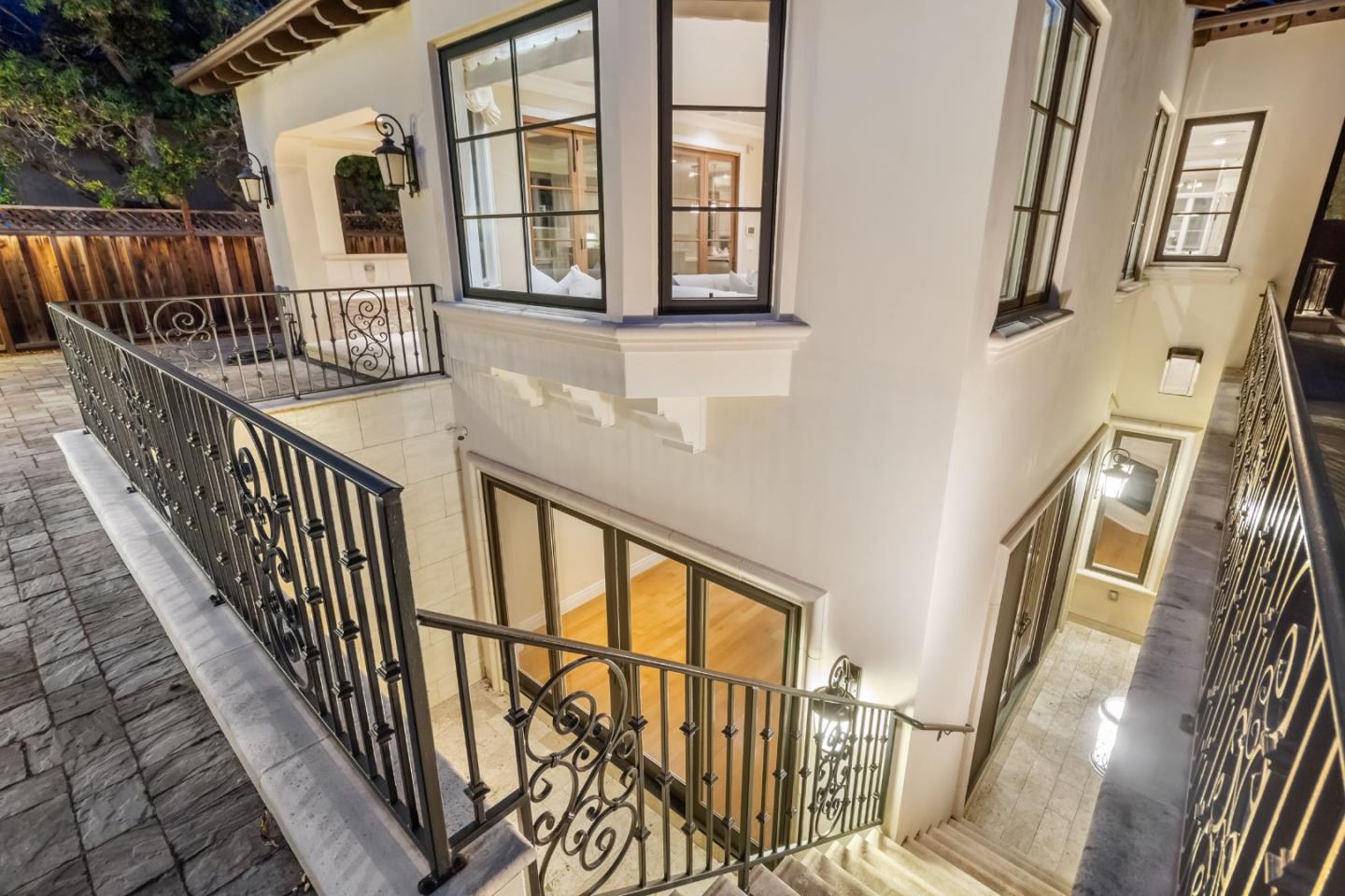 627 Tennyson Ave PALO ALTO, CA 94301