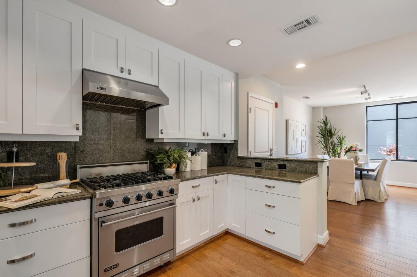 800 High St #216 PALO ALTO, CA 94301