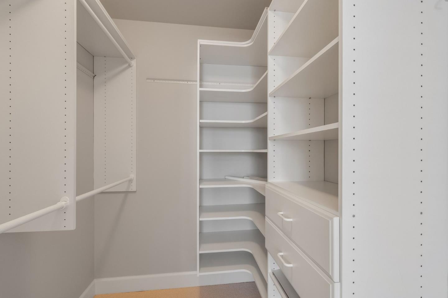 800 High St #216 PALO ALTO, CA 94301