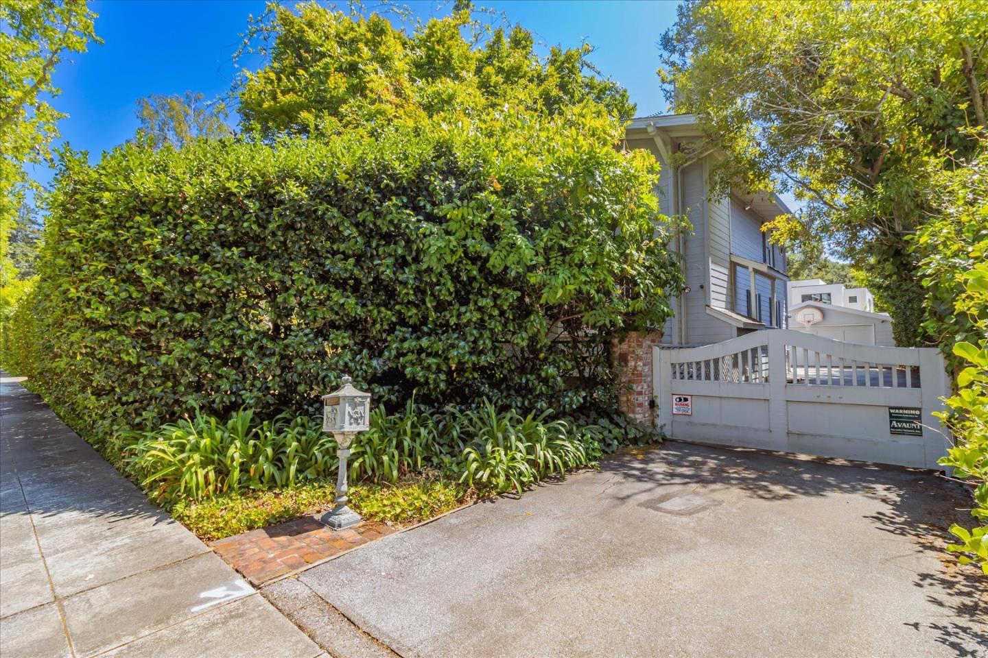 1492 Webster St PALO ALTO, CA 94301