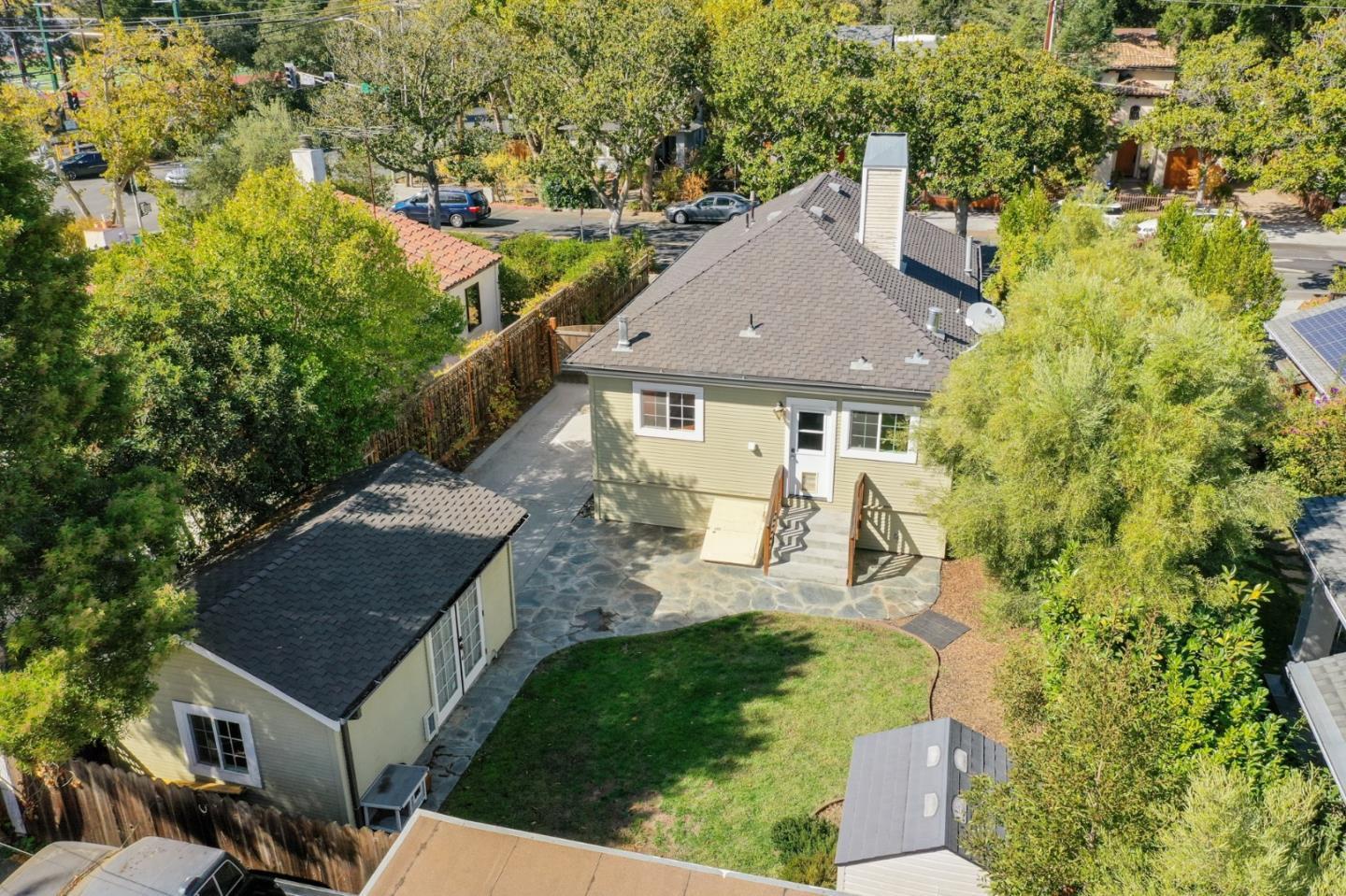 112 Churchill Ave Palo Alto, CA 94301