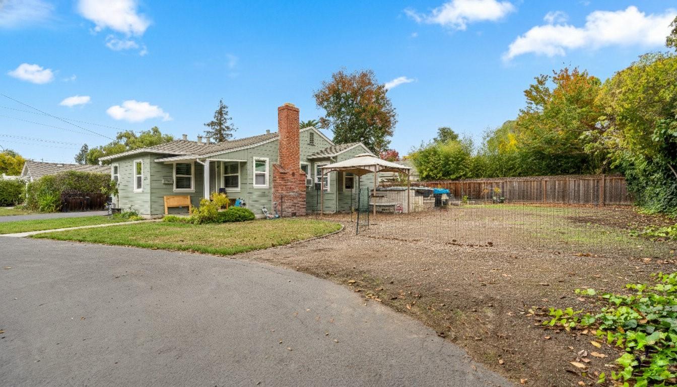 2262 Louis Rd PALO ALTO, CA 94303