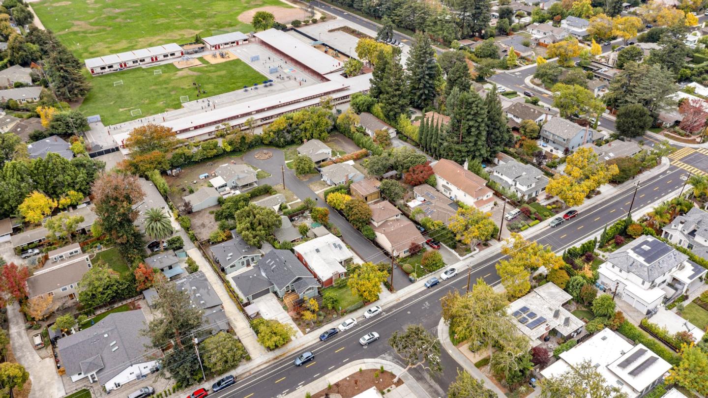 2262 Louis Rd PALO ALTO, CA 94303