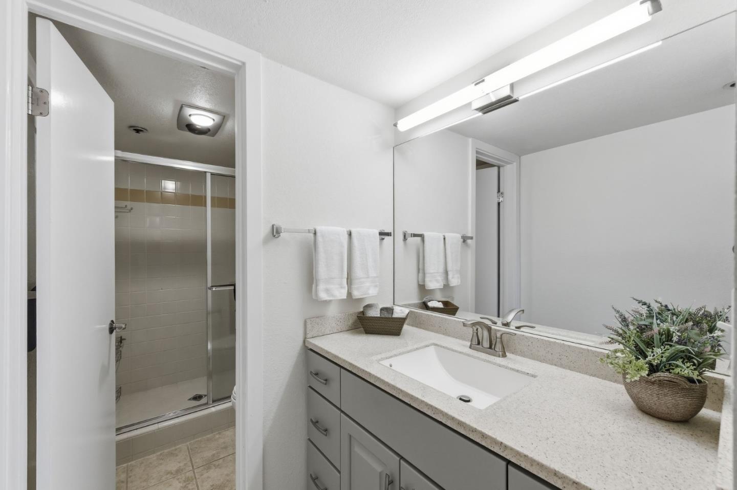 165 Frst Ave #4B PALO ALTO, CA 94301