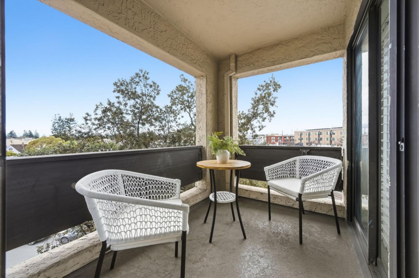 165 Frst Ave #4B PALO ALTO, CA 94301