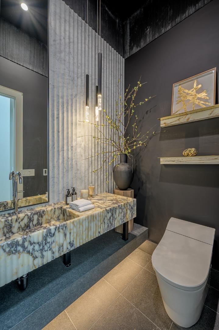 1027 Waverley St PALO ALTO, CA 94301