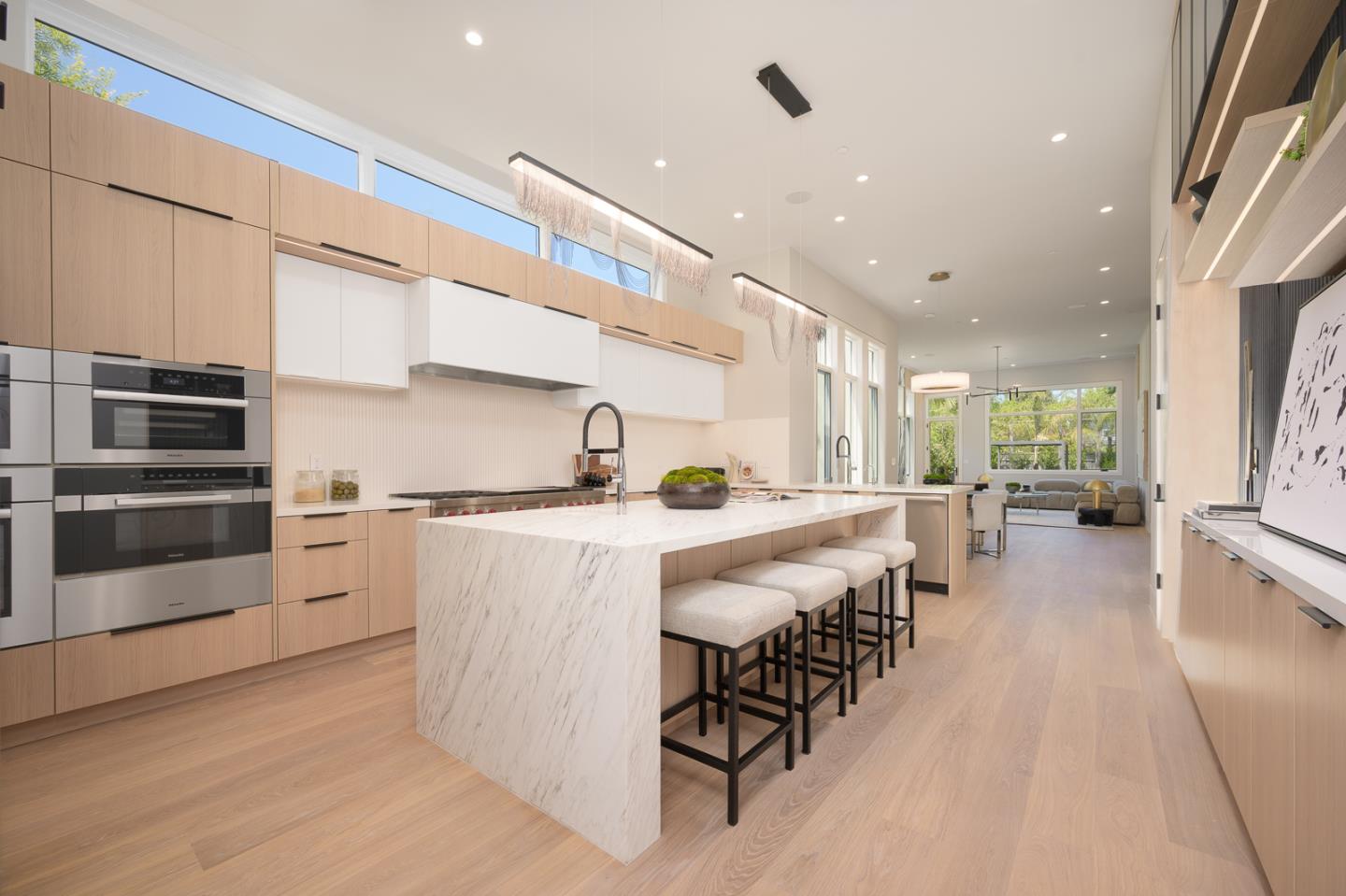 1027 Waverley St PALO ALTO, CA 94301