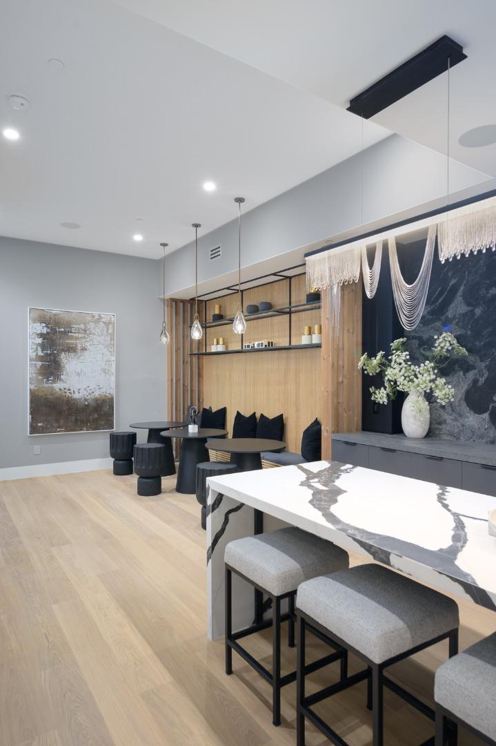 1027 Waverley St PALO ALTO, CA 94301