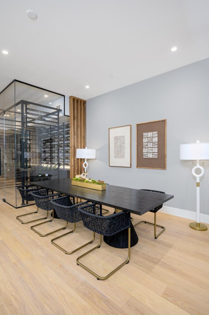 1027 Waverley St PALO ALTO, CA 94301