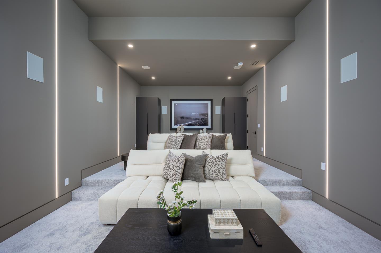 1027 Waverley St PALO ALTO, CA 94301