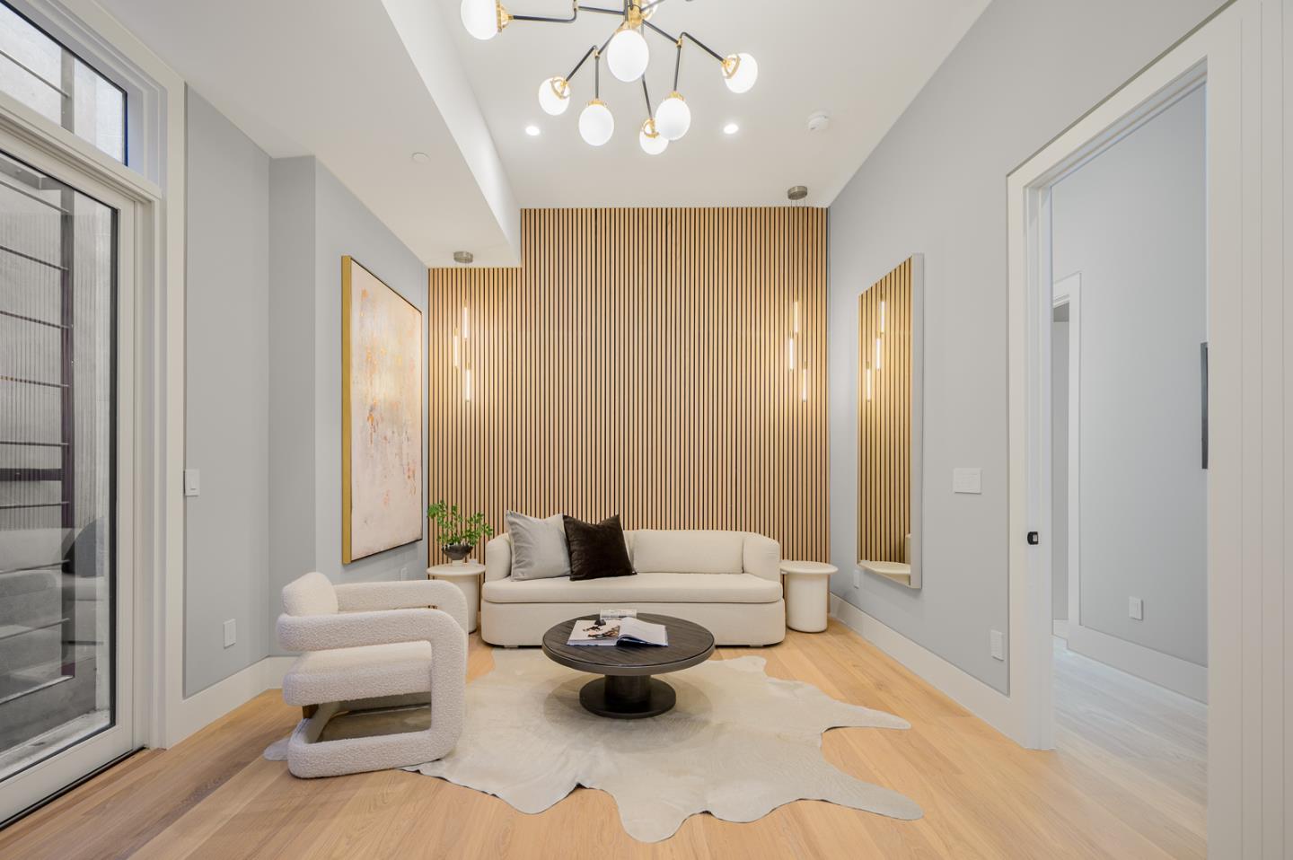 1027 Waverley St PALO ALTO, CA 94301