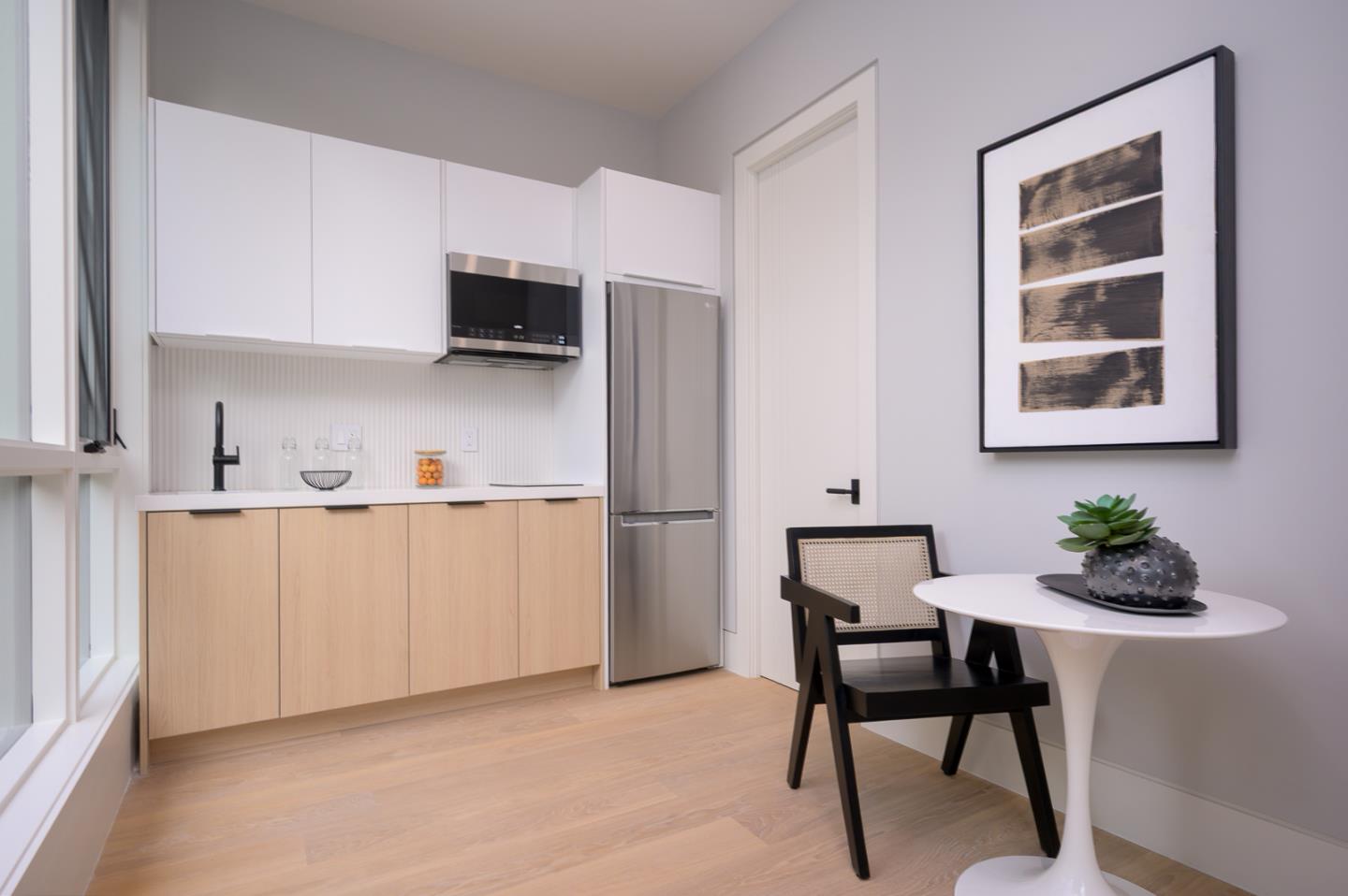 1027 Waverley St PALO ALTO, CA 94301