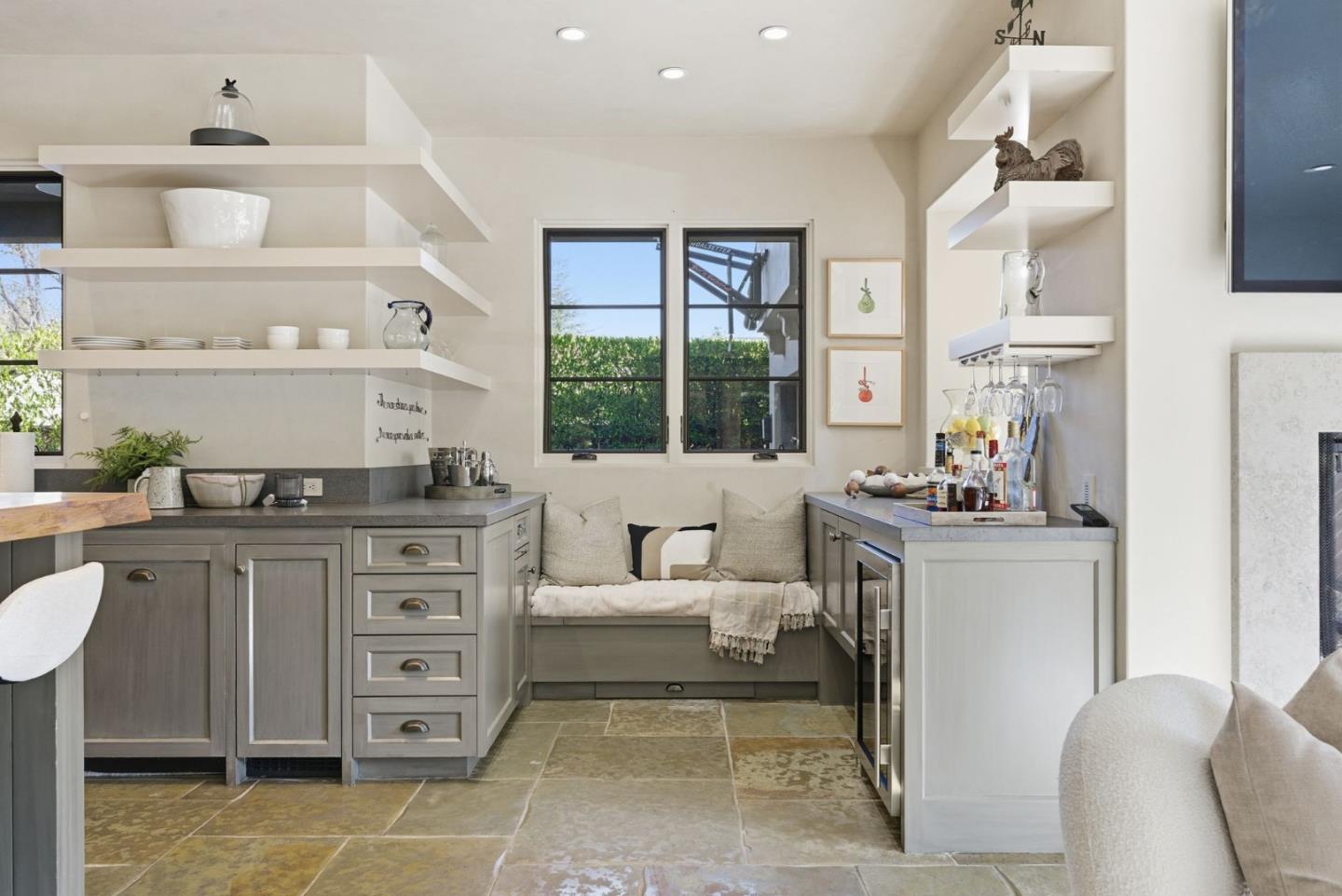 1711 Webster St Palo Alto, CA 94301