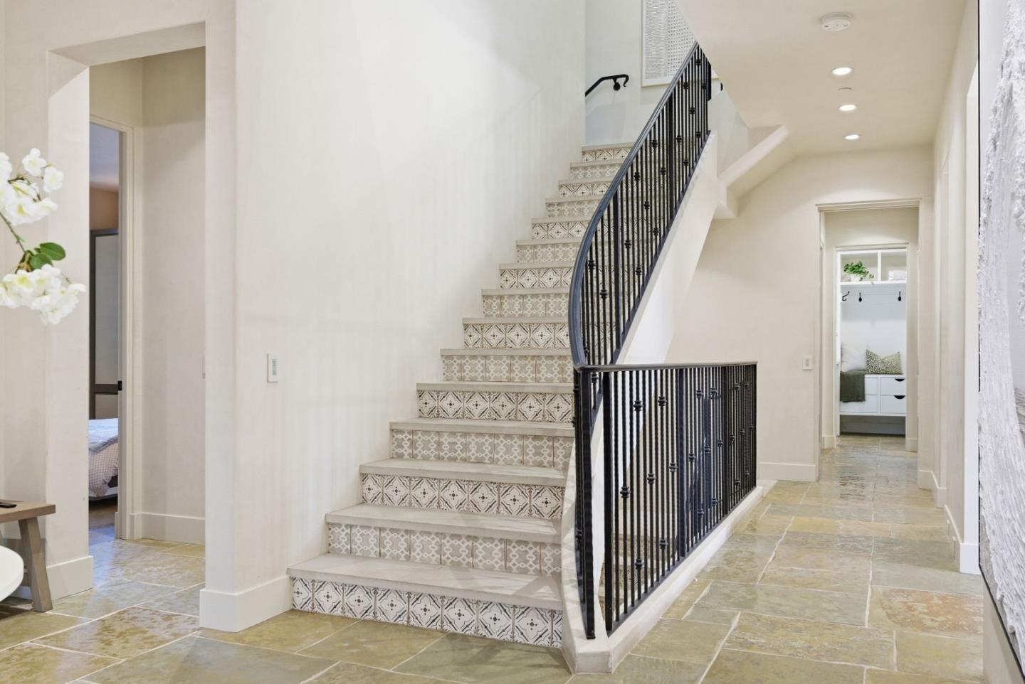 1711 Webster St Palo Alto, CA 94301