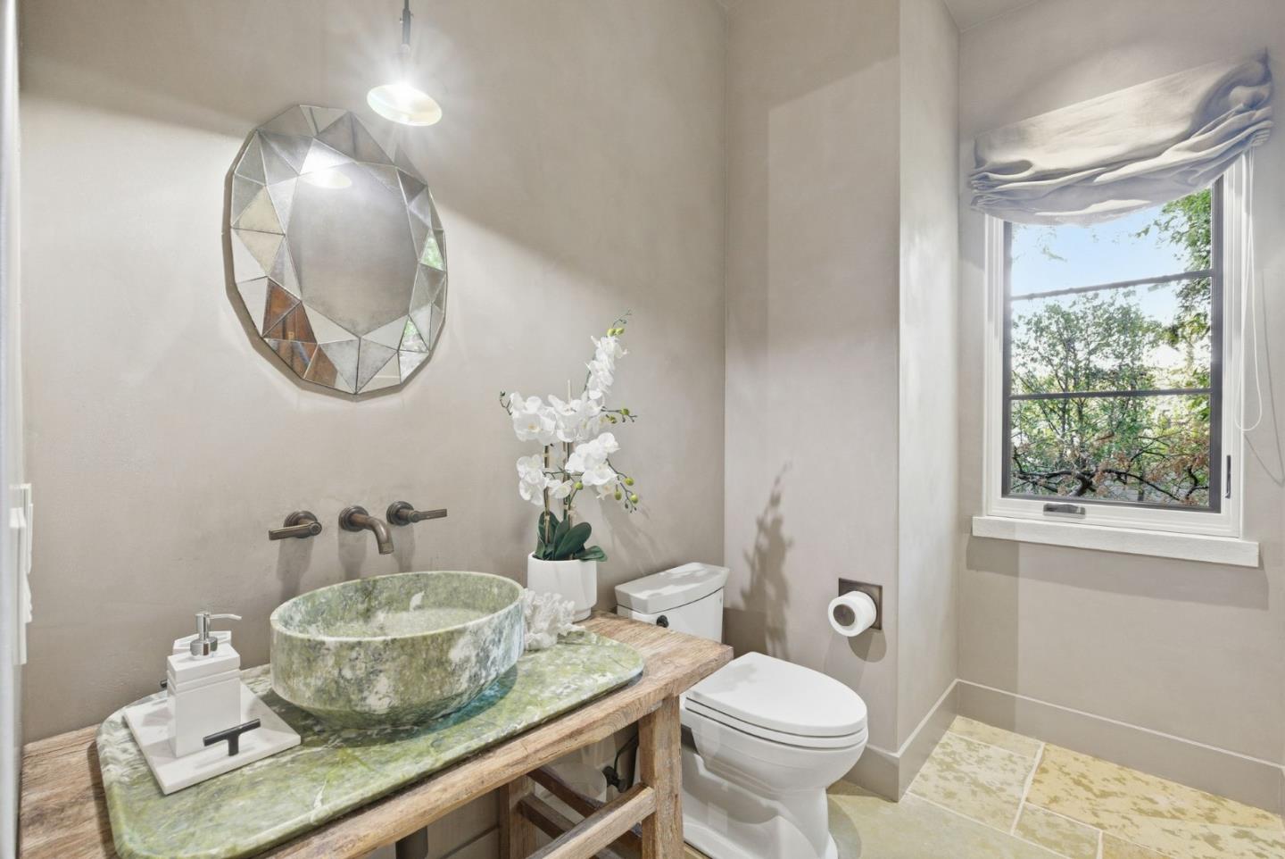 1711 Webster St Palo Alto, CA 94301