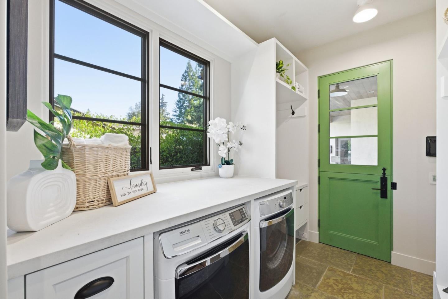 1711 Webster St Palo Alto, CA 94301