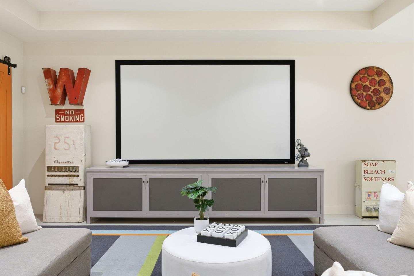 1711 Webster St Palo Alto, CA 94301