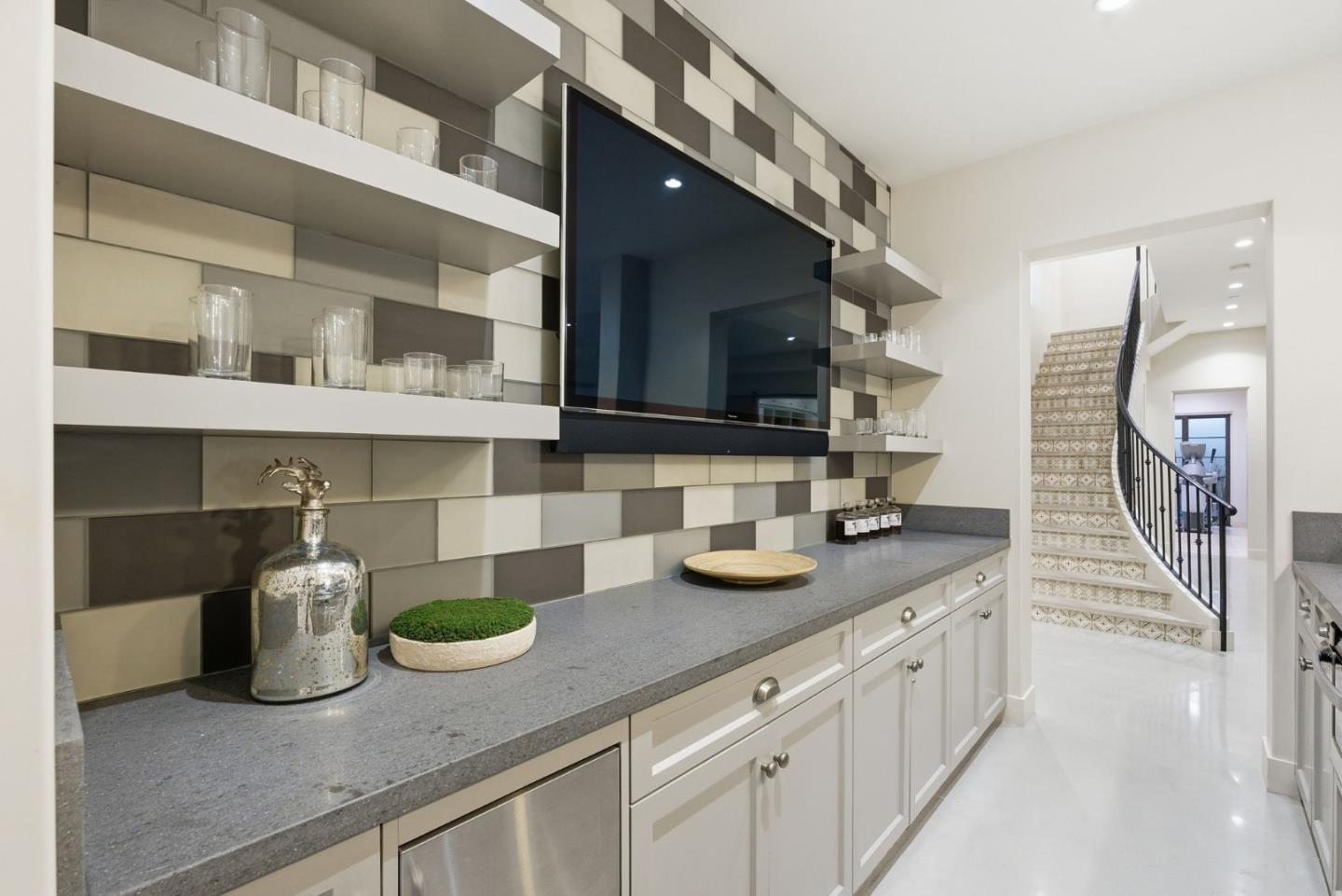 1711 Webster St Palo Alto, CA 94301