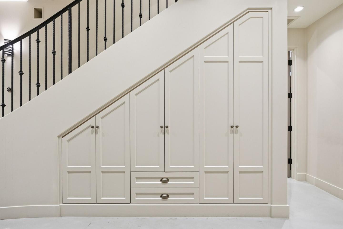 1711 Webster St Palo Alto, CA 94301