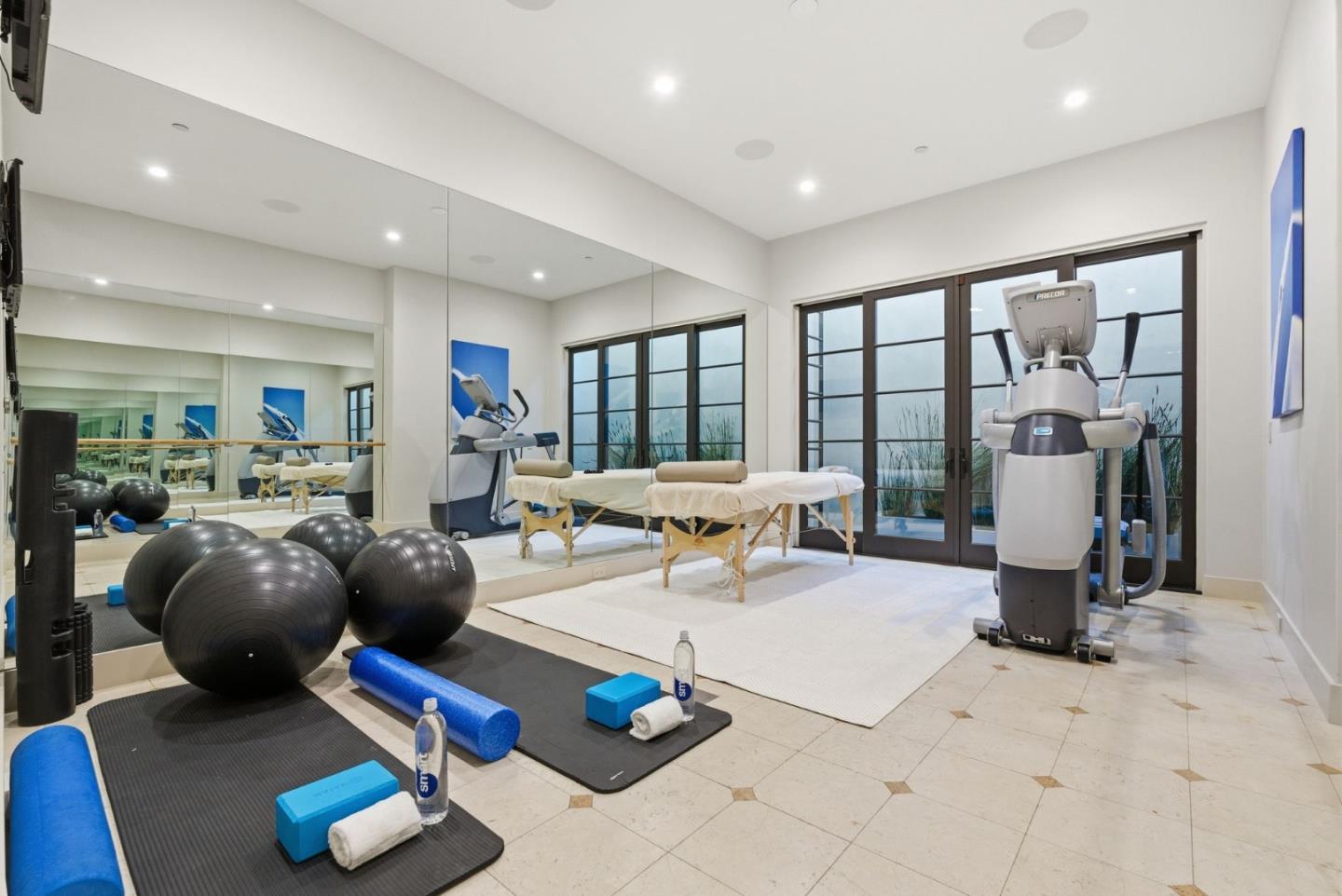 1711 Webster St Palo Alto, CA 94301