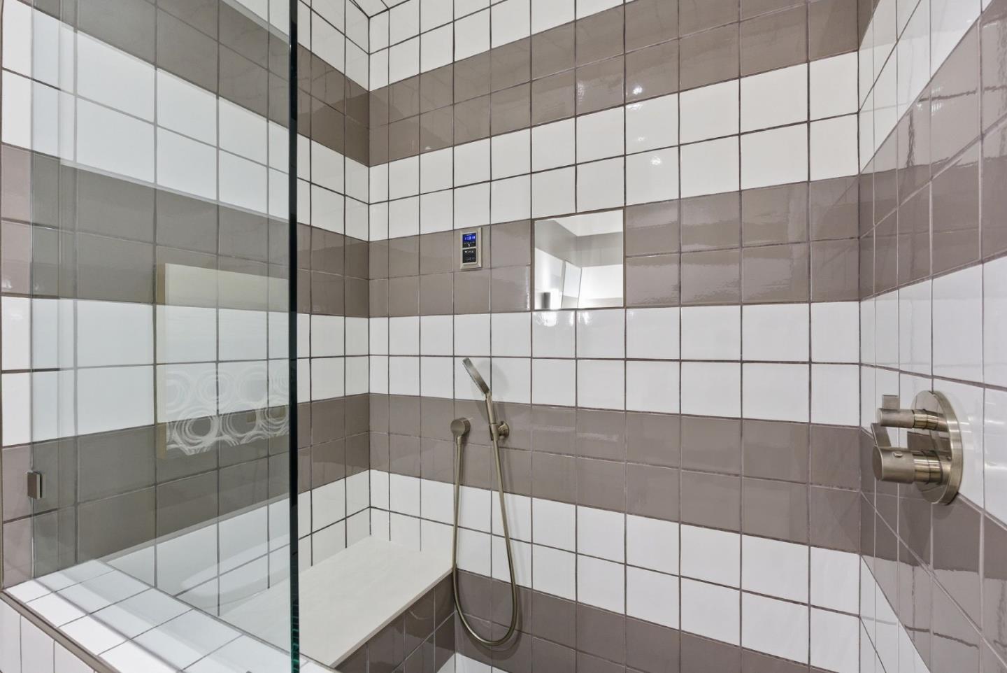 1711 Webster St Palo Alto, CA 94301