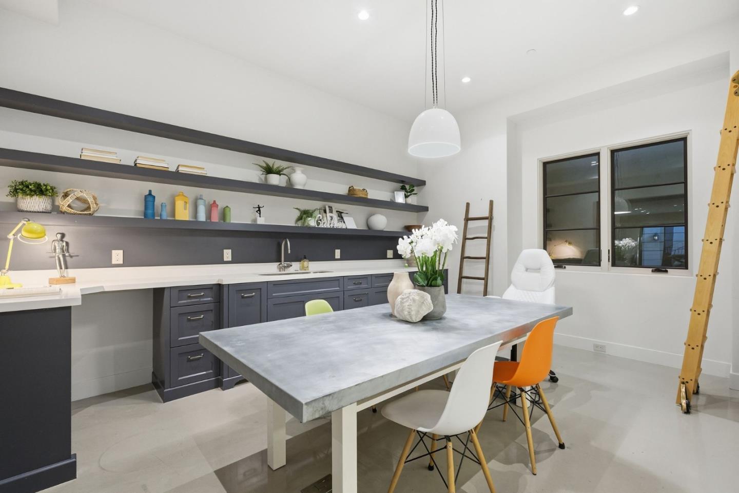 1711 Webster St Palo Alto, CA 94301