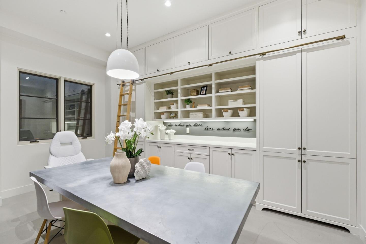 1711 Webster St Palo Alto, CA 94301