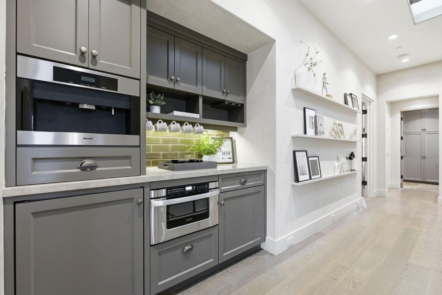 1711 Webster St Palo Alto, CA 94301