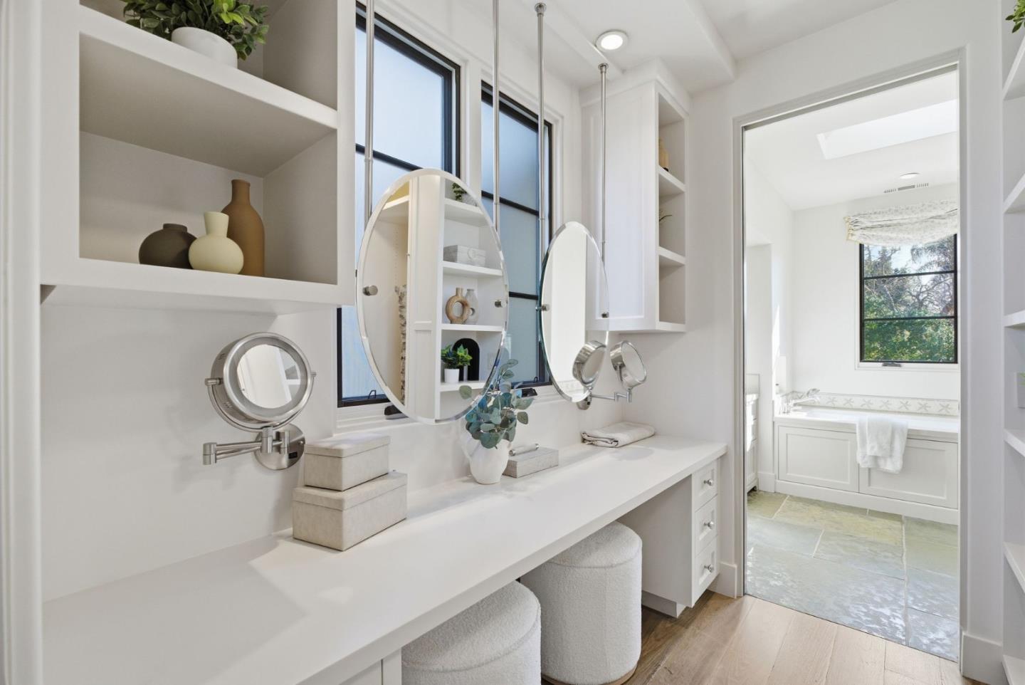 1711 Webster St Palo Alto, CA 94301