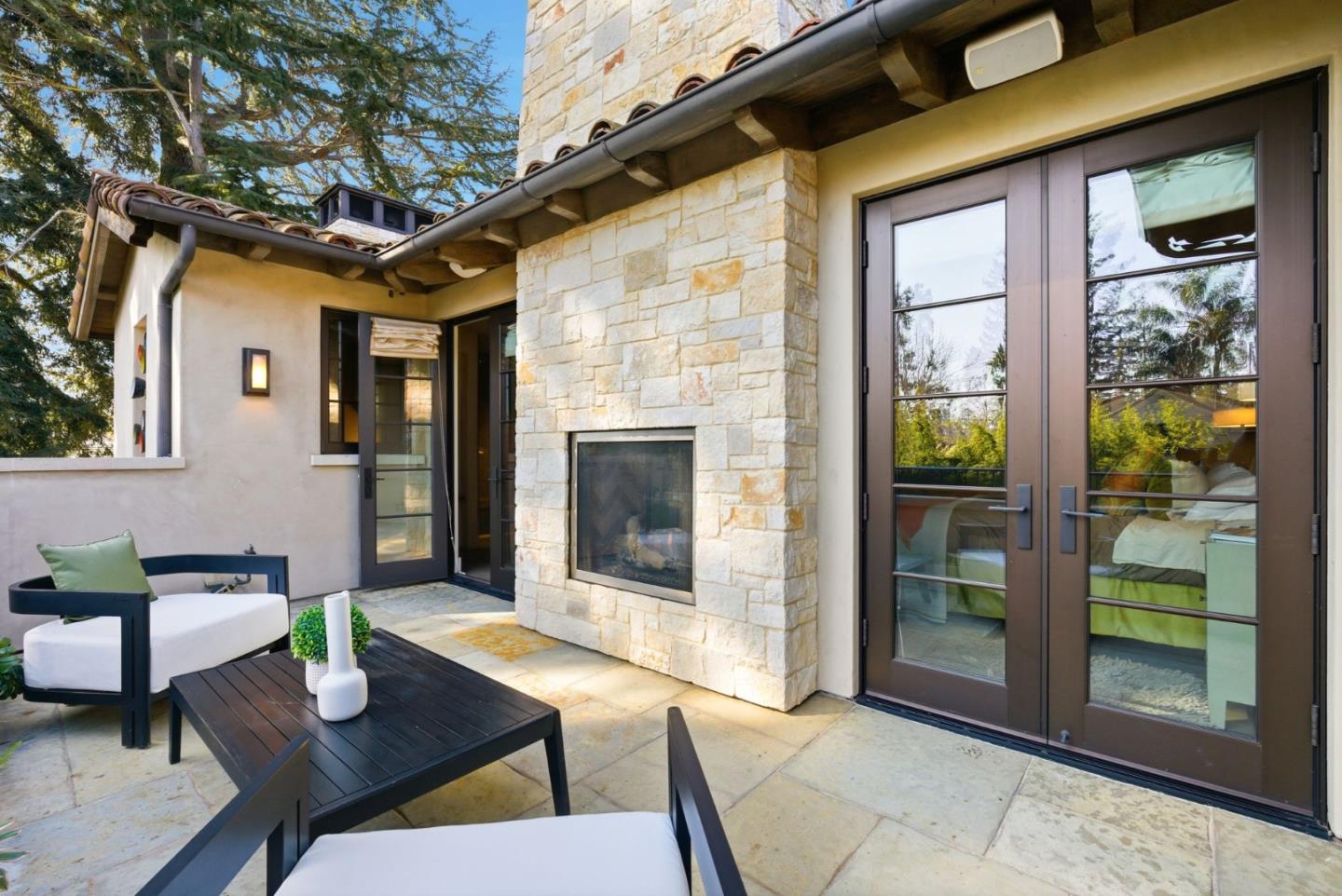 1711 Webster St Palo Alto, CA 94301