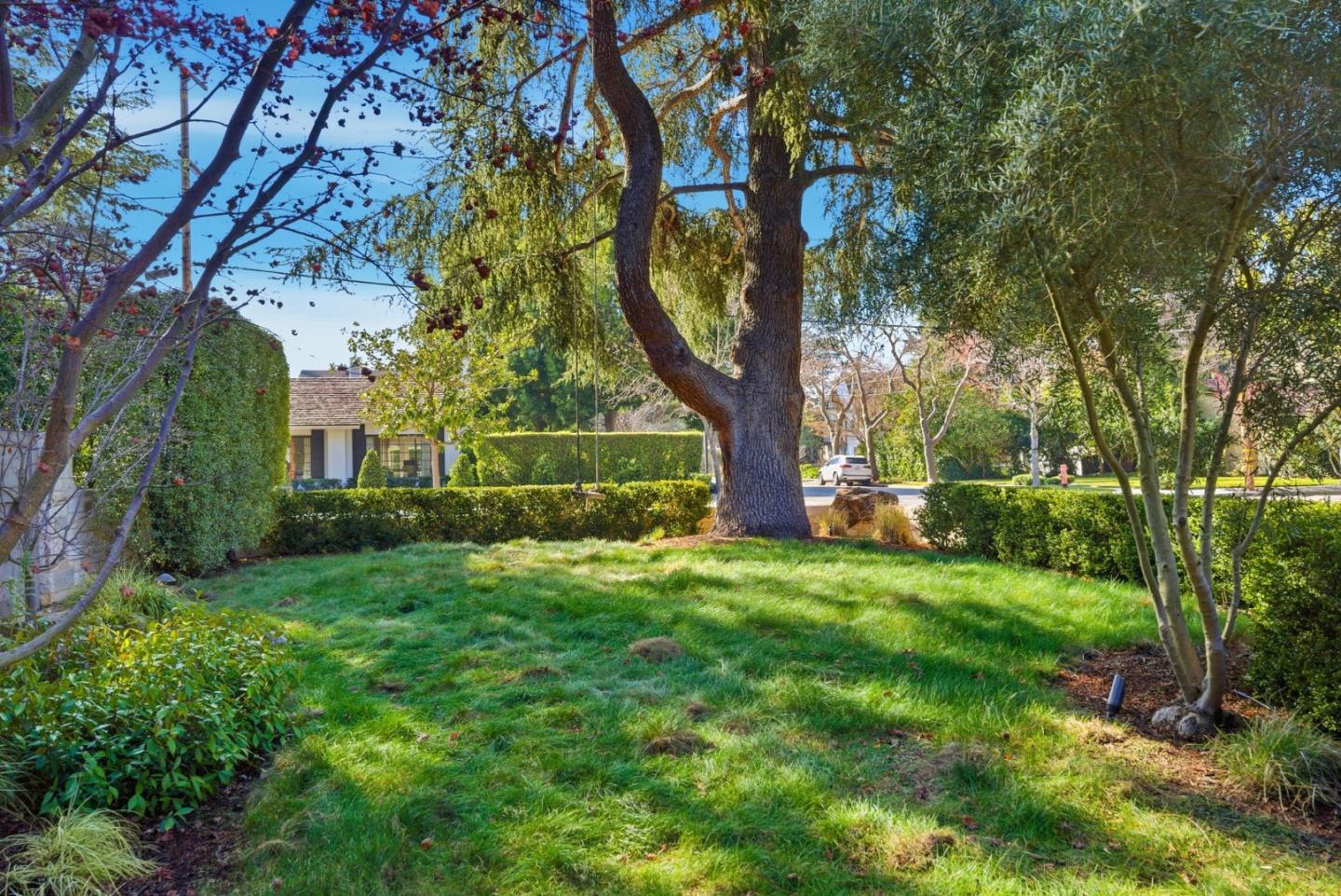 1711 Webster St Palo Alto, CA 94301