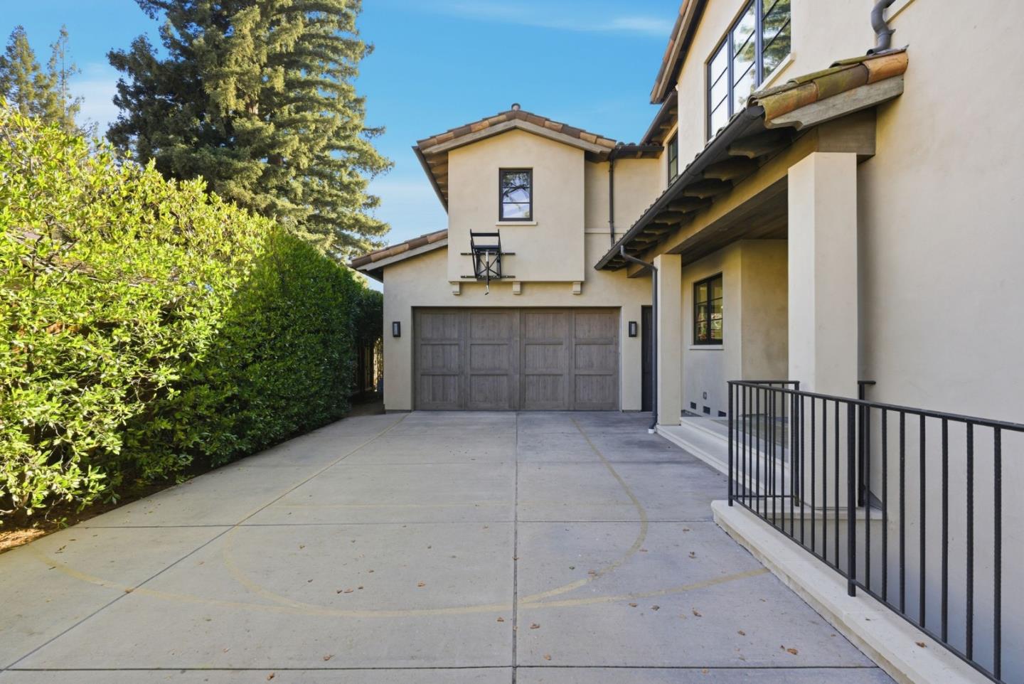 1711 Webster St Palo Alto, CA 94301