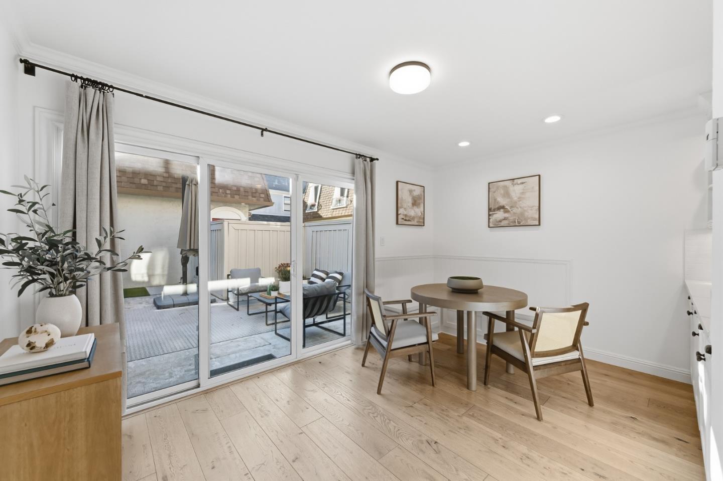 614 Frst Ave Palo Alto, CA 94301