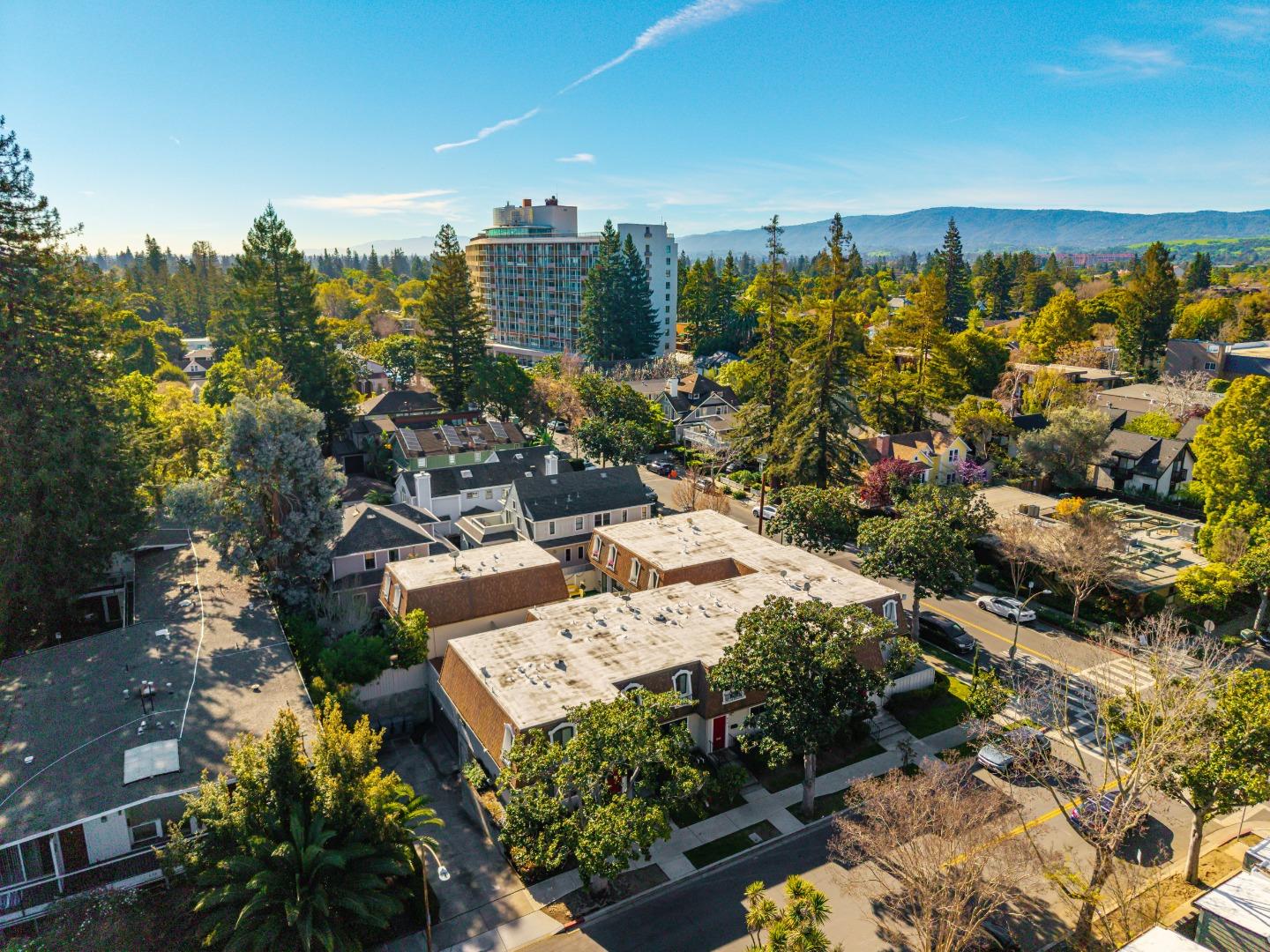 614 Frst Ave Palo Alto, CA 94301