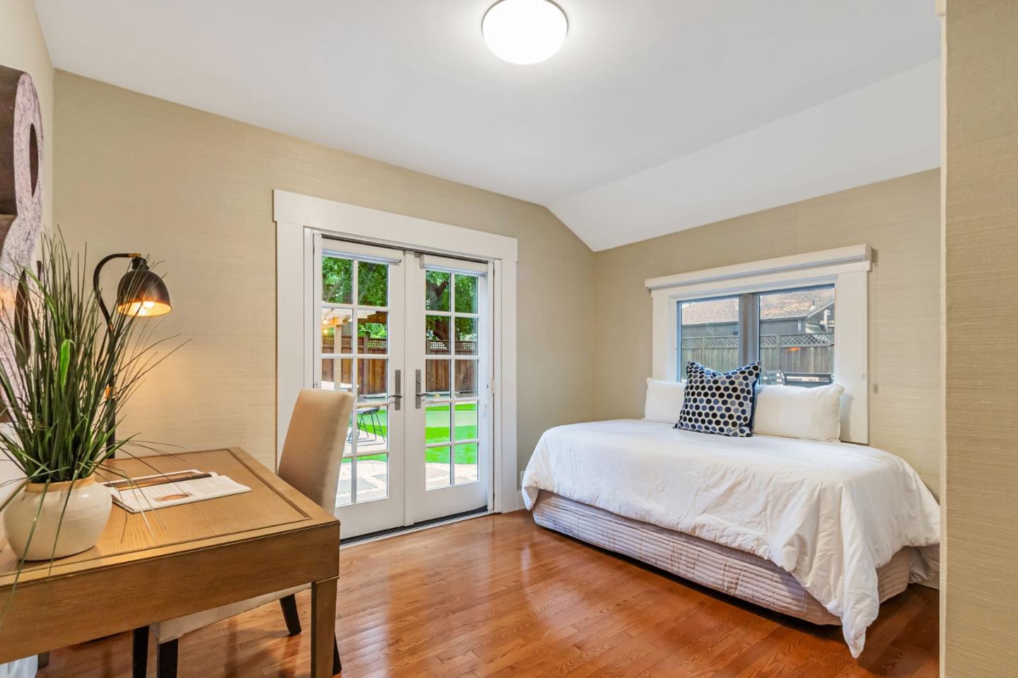 326 Addison Ave PALO ALTO, CA 94301