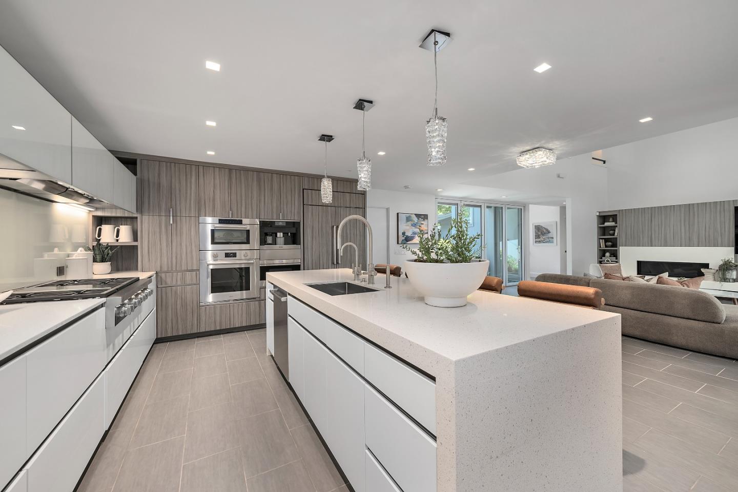 1101 Hamilton Ave Palo Alto, CA 94301