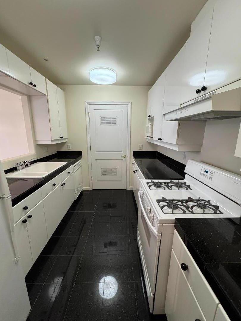 200 Sheridan Ave #408 PALO ALTO, CA 94306