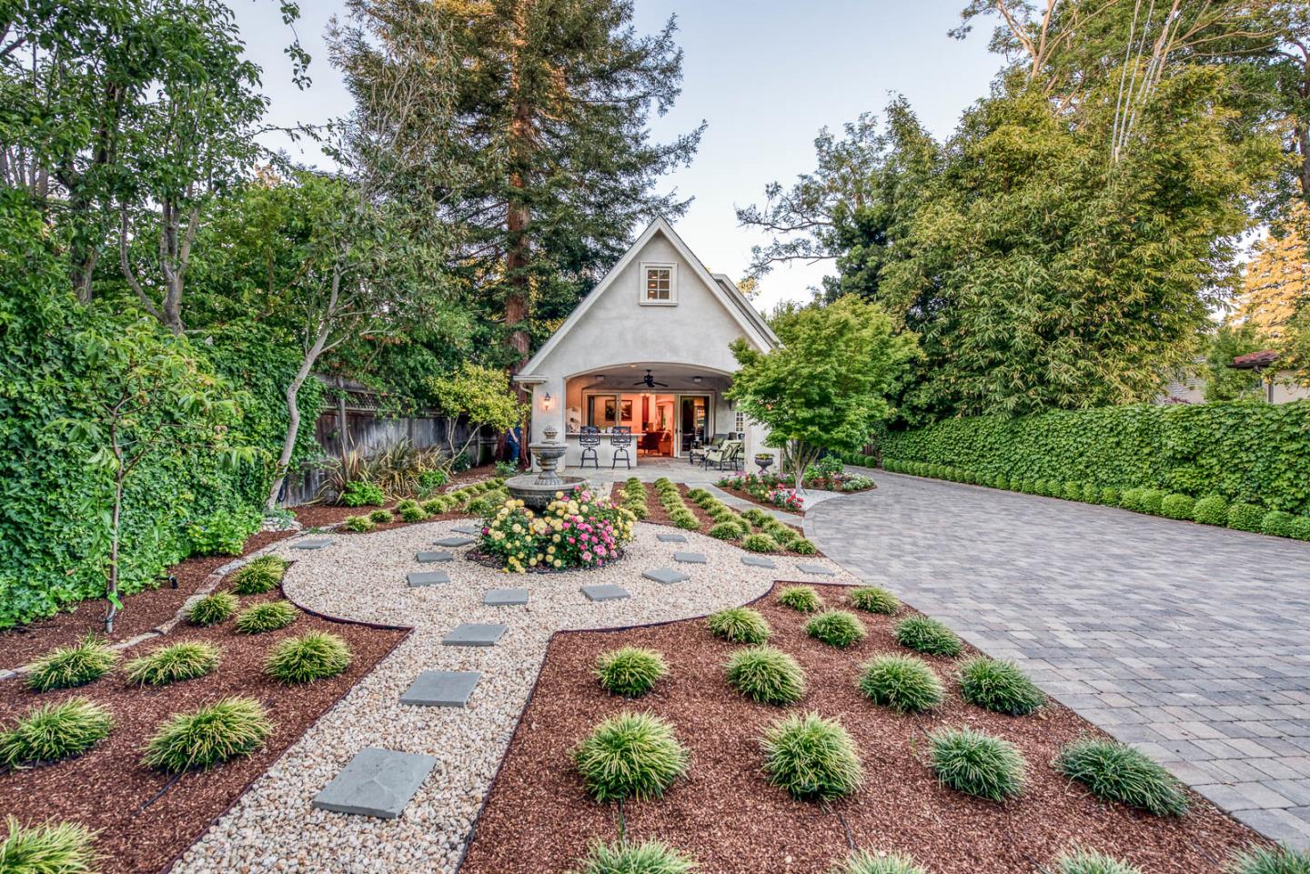 1826 Waverley St Palo Alto, CA 94301