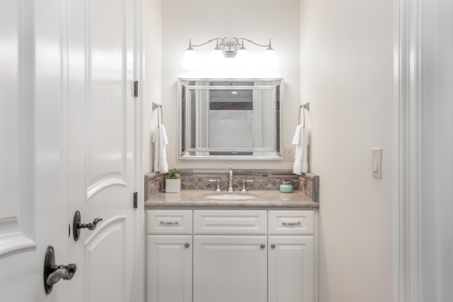 1826 Waverley St Palo Alto, CA 94301