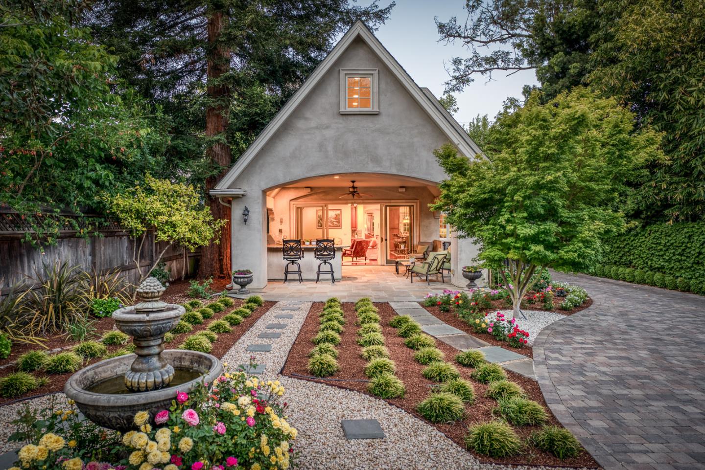 1826 Waverley St Palo Alto, CA 94301