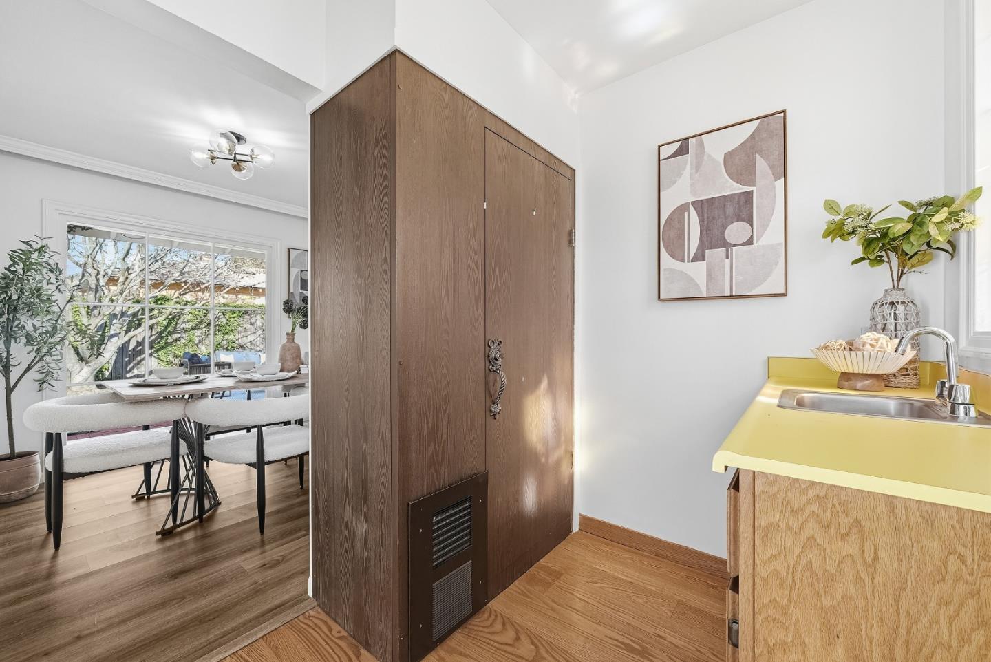 779 Garland Dr PALO ALTO, CA 94303