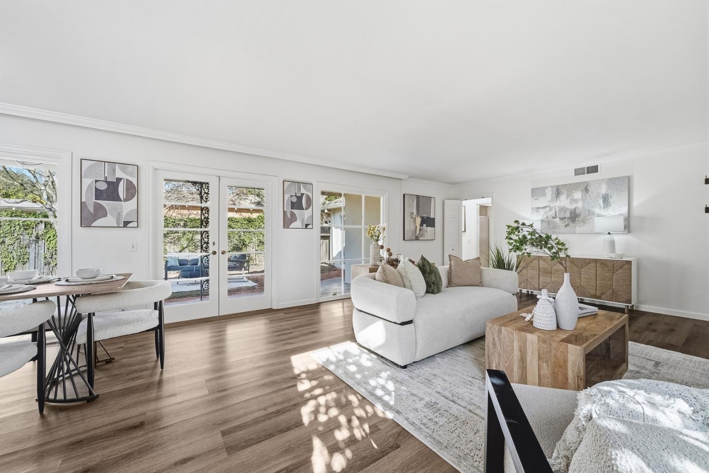 779 Garland Dr PALO ALTO, CA 94303