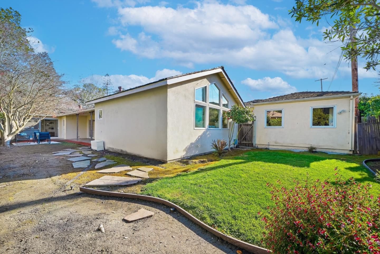 779 Garland Dr PALO ALTO, CA 94303