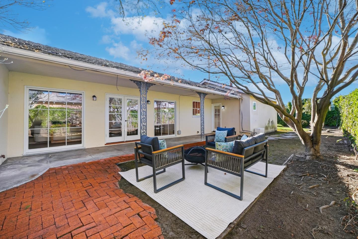 779 Garland Dr PALO ALTO, CA 94303