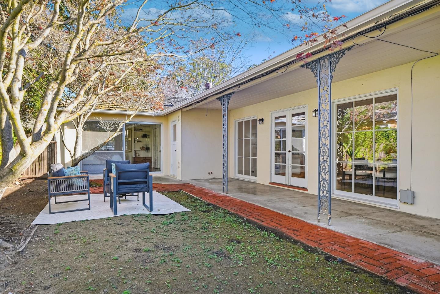 779 Garland Dr PALO ALTO, CA 94303