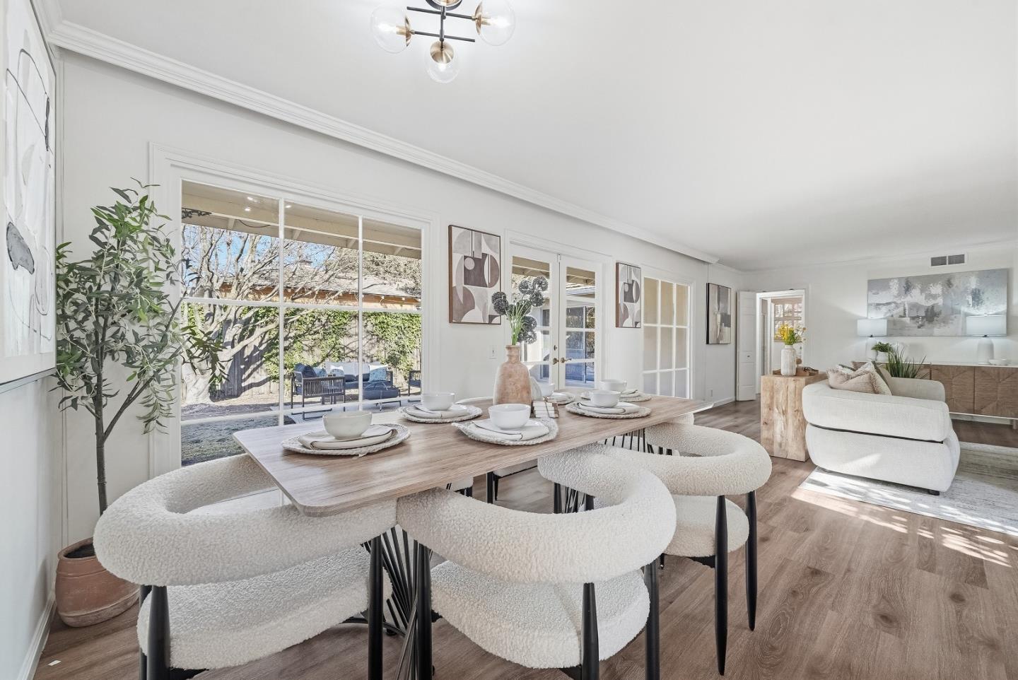 779 Garland Dr PALO ALTO, CA 94303