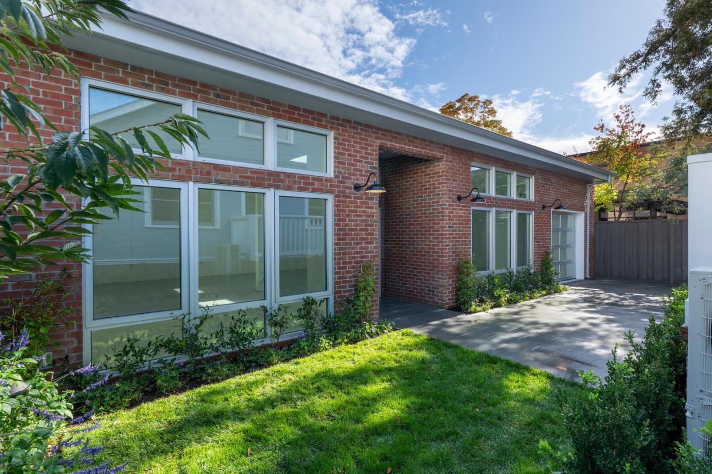 235 Alma St PALO ALTO, CA 94301