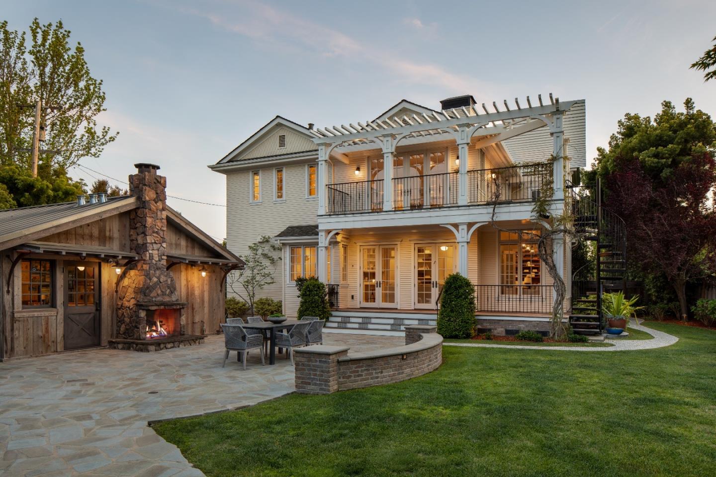 161 Primrose Way PALO ALTO, CA 94303