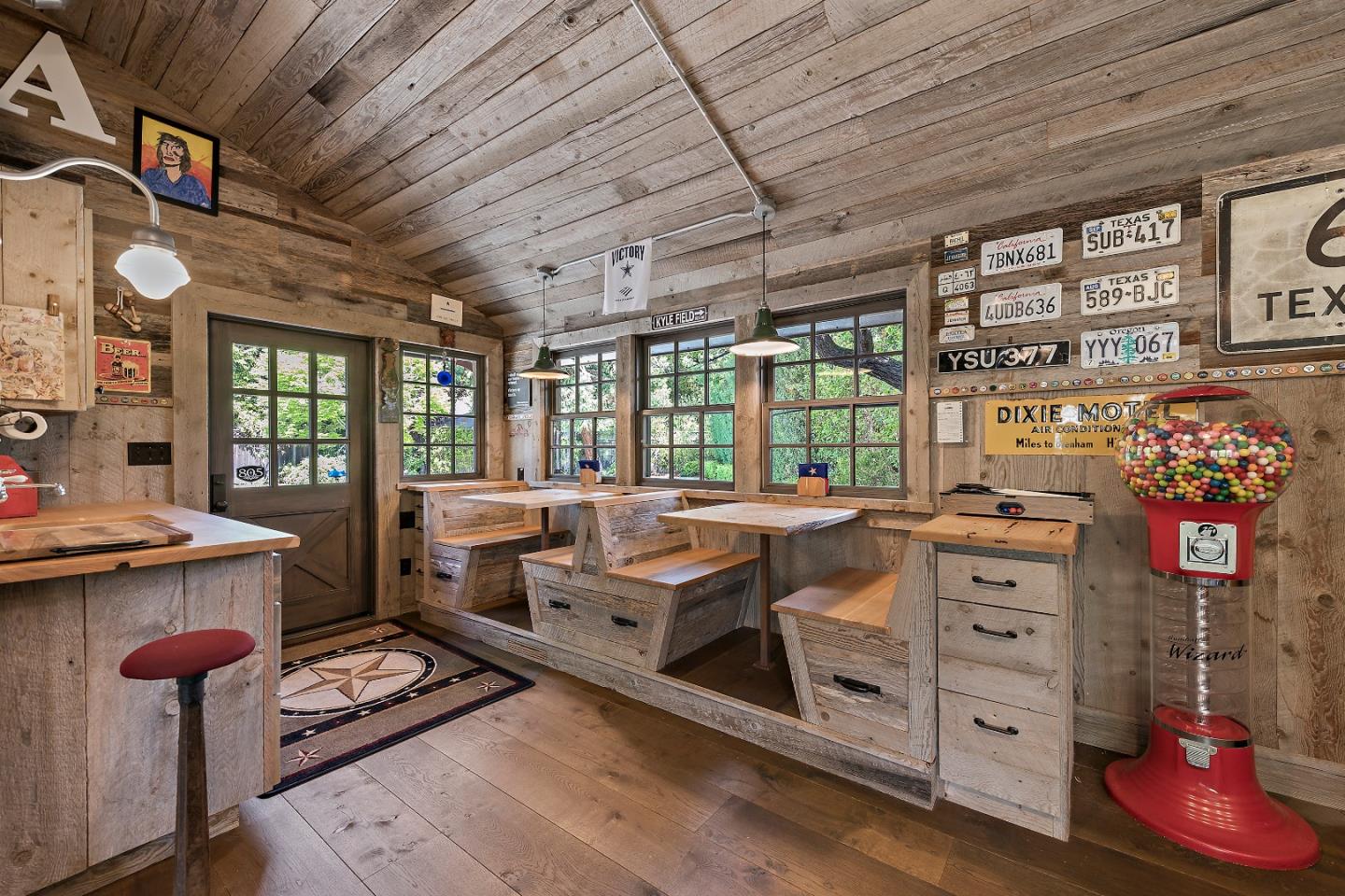 161 Primrose Way PALO ALTO, CA 94303